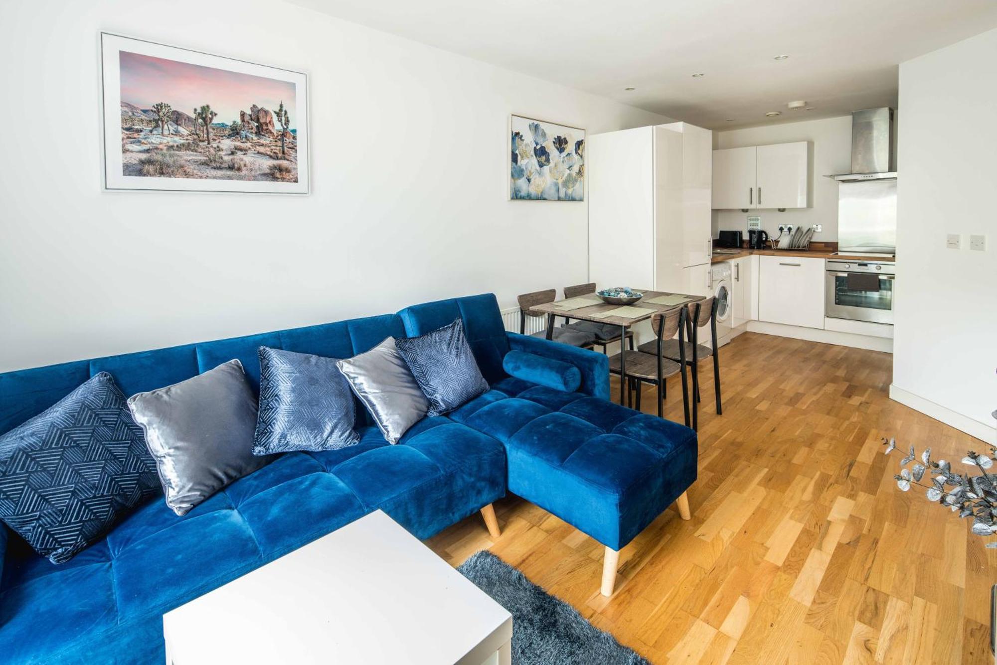 Apartamento One Bedroom Near With Private Balcony Londres