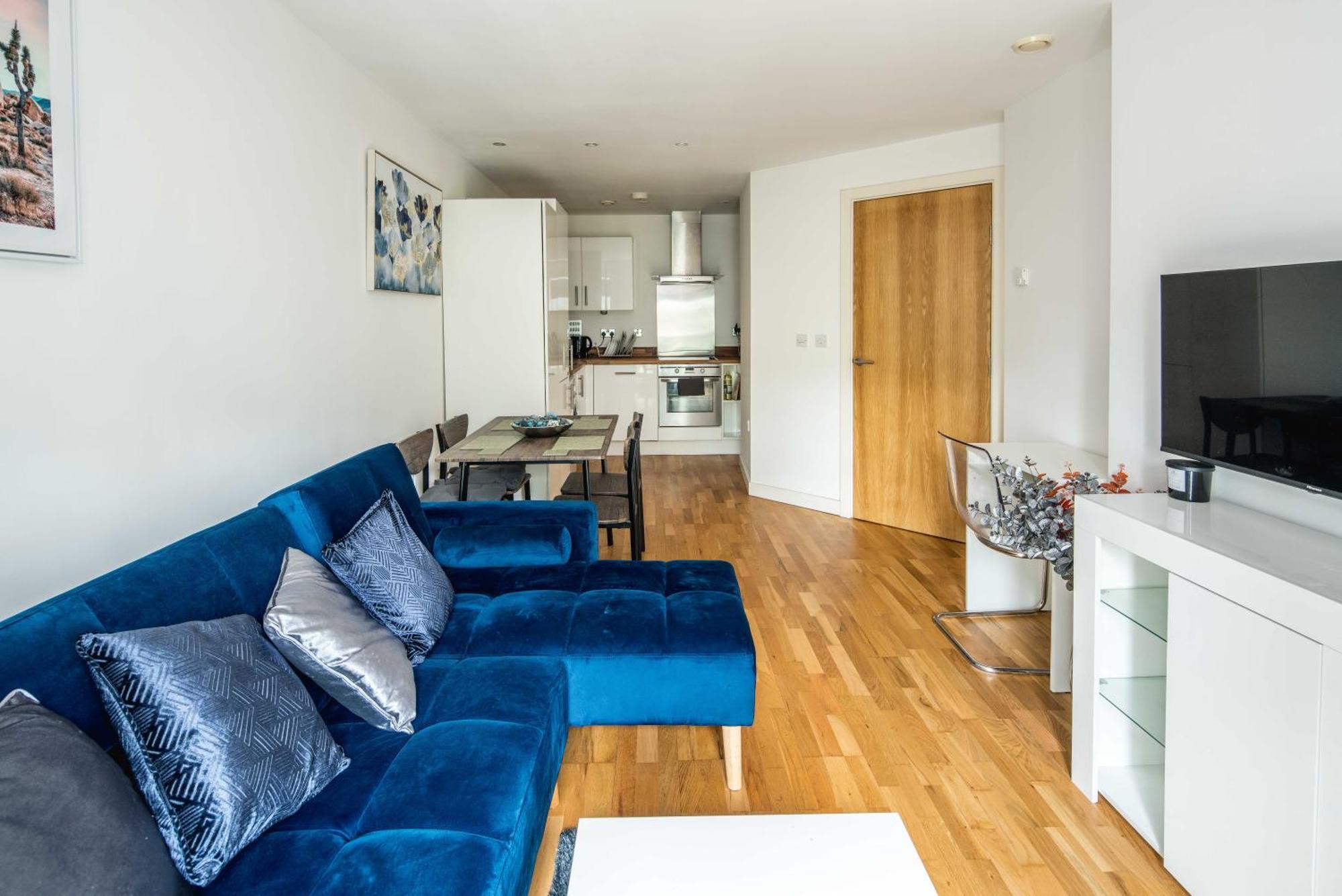 Apartamento One Bedroom Near With Private Balcony *