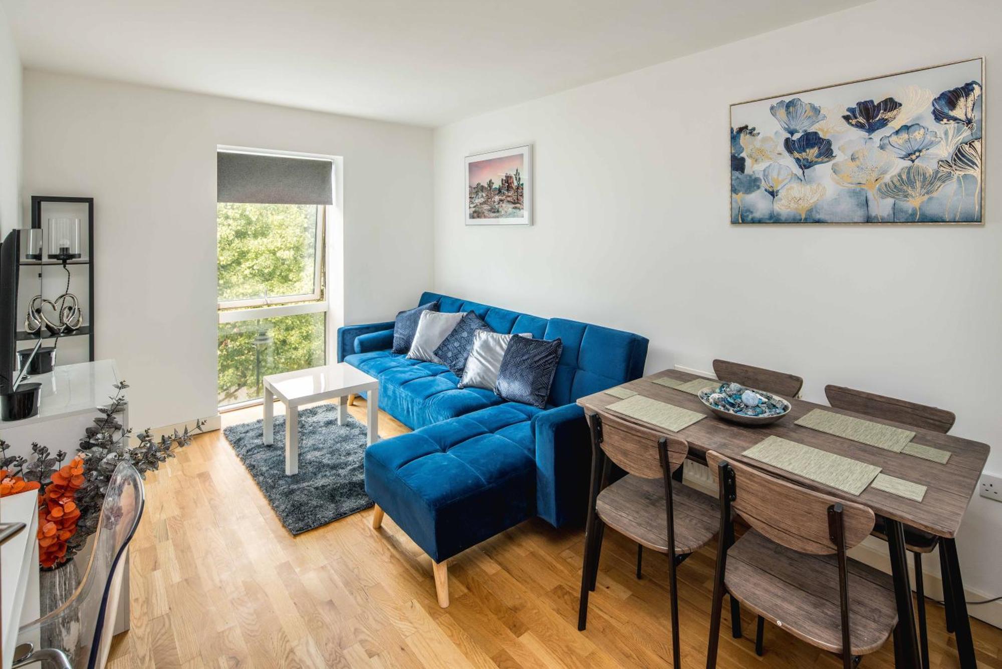 One Bedroom Near With Private Balcony Apartamento